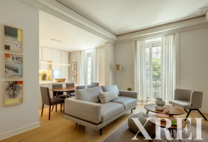 Apartment 4-bedroom for sale in Avenidas Novas, Lisbon &bull; X97443