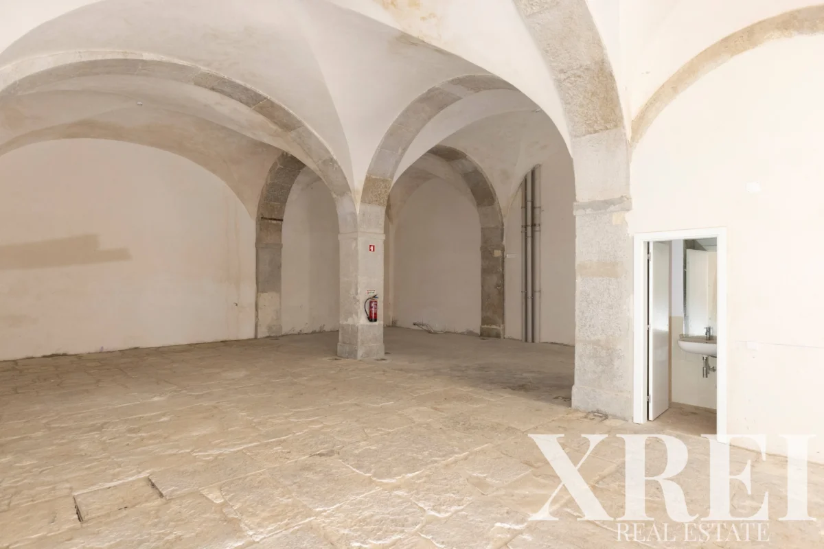 shop for sale in São João da Praça 69, Santa Maria Maior, Lisbon • X98547