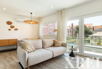 Apartment 2-bedroom for sale in Arroios, Lisbon &bull; X98633