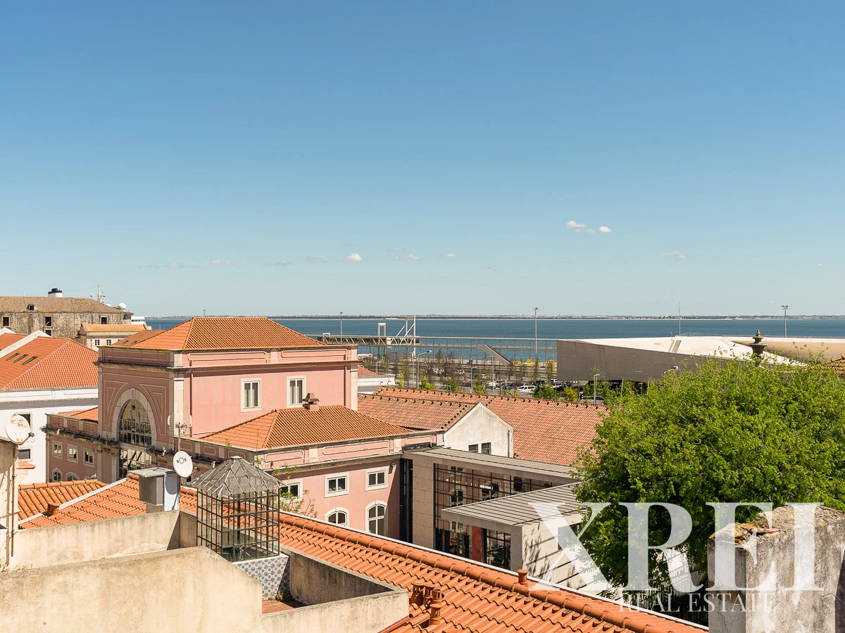 Building for sale in Santa Maria Maior, Lisbon • X71739