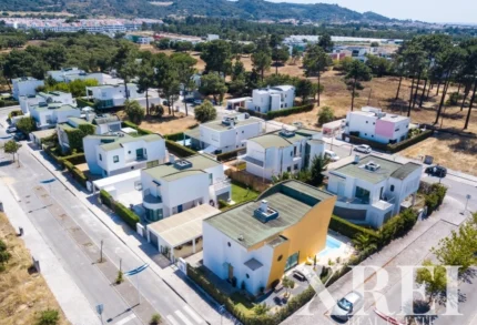 Land for sale in Quinta do Anjo, Palmela, Setúbal &bull; X99277