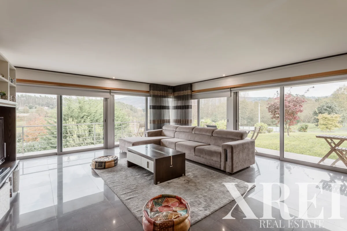 Villa 4-bedroom for sale in Briteiros Santo Estêvão e Donim, Guimarães, Braga • X99370