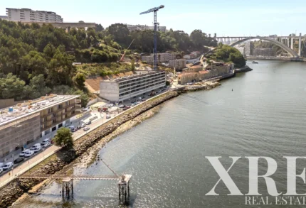 Apartment 4-bedroom for sale in Santa Marinha, Vila Nova de Gaia, Porto &bull; X99462