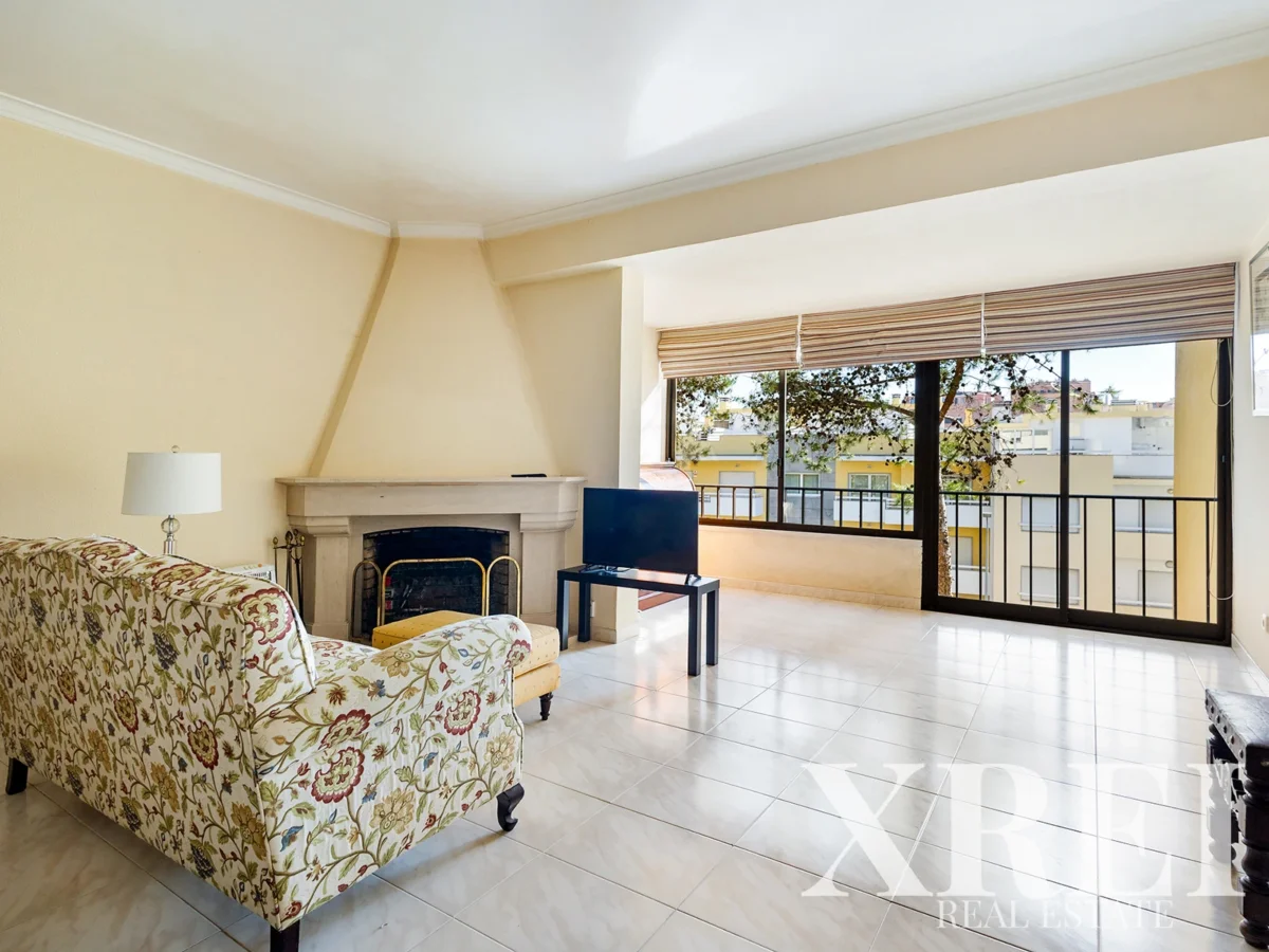 Apartment 2-bedroom for sale in Cascais e Estoril, Cascais, Greater Lisbon • X98704