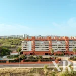 Apartment 3-bedroom for sale in Algés, Linda-a-Velha e Cruz Quebrada-Dafundo, Oeiras, Greater Lisbon &bull; X99256 - gallery image