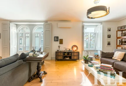 Apartment 4-bedroom for sale in Campo de Ourique, Lisbon &bull; X100148