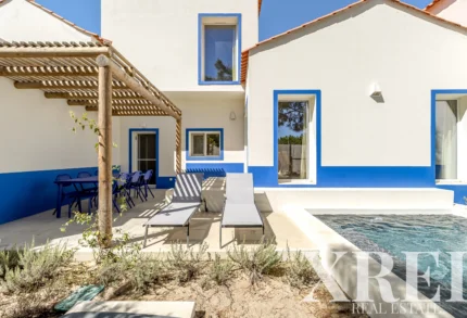 Villa 3-bedroom for sale in Carvalhal, Grândola, Setúbal &bull; X100169