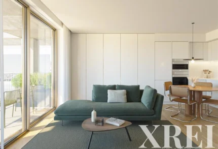 Apartment 2-bedroom for sale in Fernão Magalhães 127, Bonfim, Porto &bull; X100186