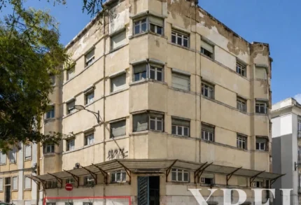 Apartment 2-bedroom for sale in Arroios, Lisbon &bull; X100188