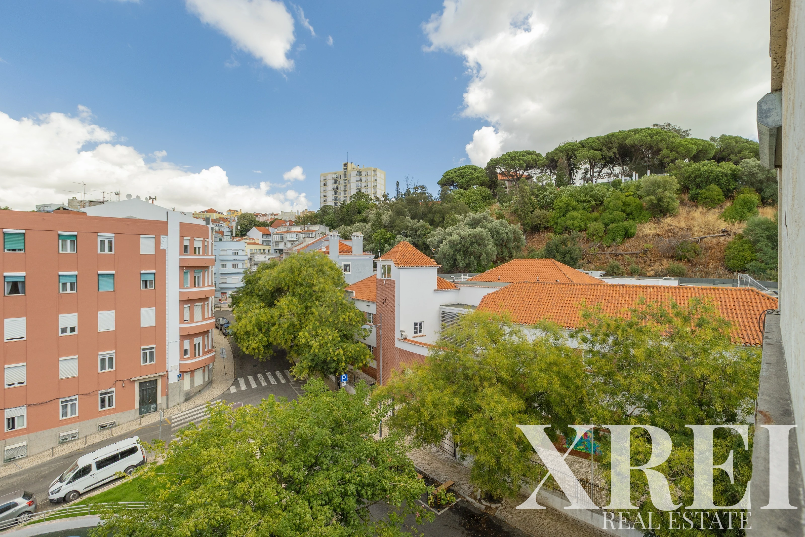 Apartment 3-bedroom for sale in Arroios, Lisbon &bull; X100208 - gallery image