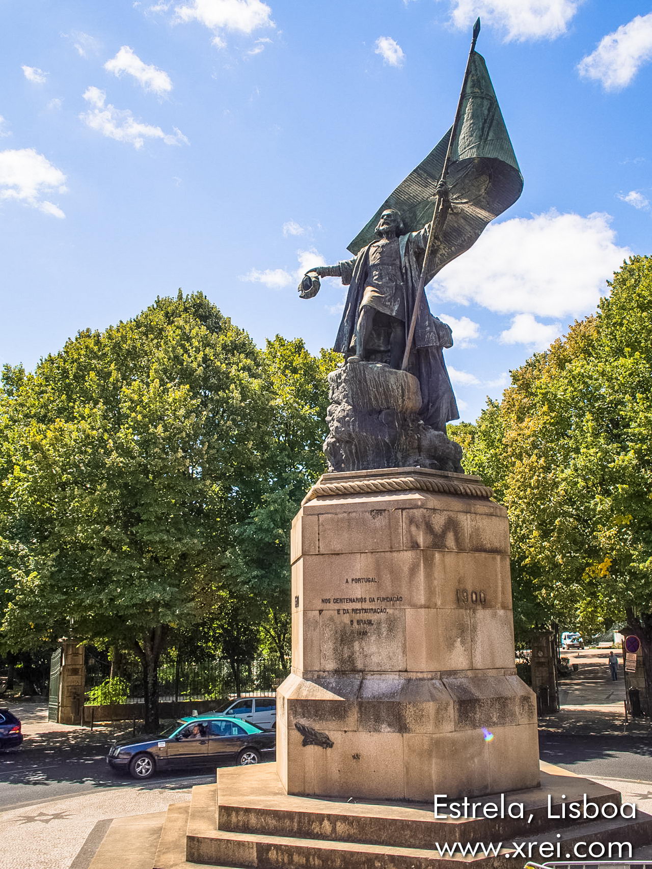 Estatua de Pedro Álvares Cabral, frente al jardín de la Estrela